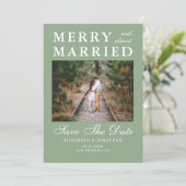 Merry & Almost Married Bruiloft Save The Date (Staand voorkant)