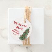 Merry and Bride Whimsical Holiday Bruiloft Feest Bedankjes Labels (In situ)