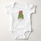 Merry and Bright baby naam op kerstboom Romper (Voorkant)