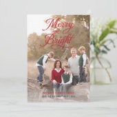 Merry and Bright Elegant Red Script Photo Collage Feestdagenkaart (Staand voorkant)