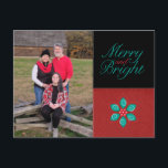 Merry and Bright Holiday Photo Briefkaart<br><div class="desc">Deze vakantiekaart kan volledig door u worden aangepast en zou alle feestdagen moeten bestrijken, behalve misschien Festivus. Verander gewoon de foto van de sjabloon naar je eigen foto en pas het vakantiebericht op de achterkant aan om het je eigen te maken. Als je hulp nodig hebt, geef dan maar een...</div>