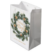 Merry and Bright Kerstmis Wreath Holiday Company Medium Cadeauzakje (Achterkant Gekanteld)
