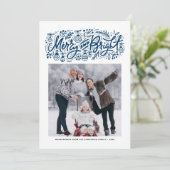Merry and Bright Lettering Blauwe Kerst Foto Feestdagenkaart (Staand voorkant)