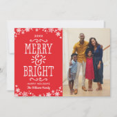 Merry and Bright Modern Red Photo Feestdagenkaart (Voorkant)