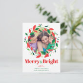 Merry and Bright Photo Holly Wreath Cute Kerstmis Briefkaart (Staand voorkant)