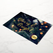 Merry and bright script Pine Holiday lampen Folie Feestdagenkaart (Gedraaid)