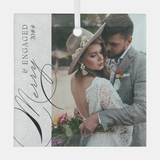 Merry and Engaged Script Vertical Photo Snowflake Glas Ornament (Voorkant)