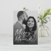Merry and Married Pas getrouwd script voor kerst Feestdagenkaart (Staand voorkant)