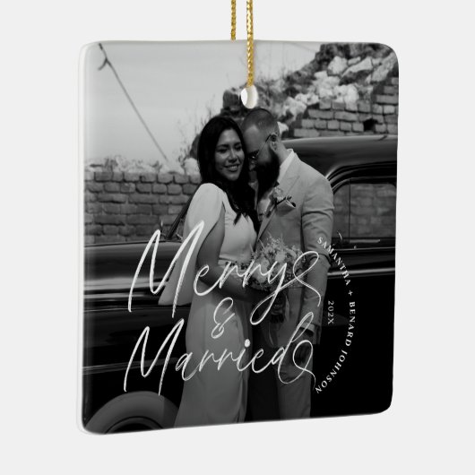 Merry and Married Pas getrouwd script voor kerst Keramisch Ornament (Rechts)