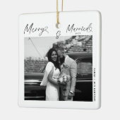 Merry and Married Pas getrouwd script voor kerst Keramisch Ornament (Links)