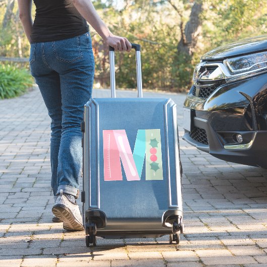 Merry Berry (de letter M) Sticker (Koffer Insitu)