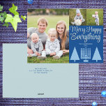 Merry Blue Interreligieuze Tree Menorah Cute 3 Fot Feestdagenkaart<br><div class="desc">De malplaatjes van de foto maken het ontwerpen van uw eigen 3 fotocollage vakantiekaarten een breuk met dit moderne elegante manuscript Merry Happy Alles ontwerp in pastelblauw en donkerblauw. Voeg uw favoriete grote foto links van deze douanekaarten toe en voeg dan twee kleinere afbeeldingen op het hogere recht boven MERRY...</div>