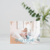 Merry & Bright Christmas Typografie Foto Briefkaar Briefkaart (Staand voorkant)