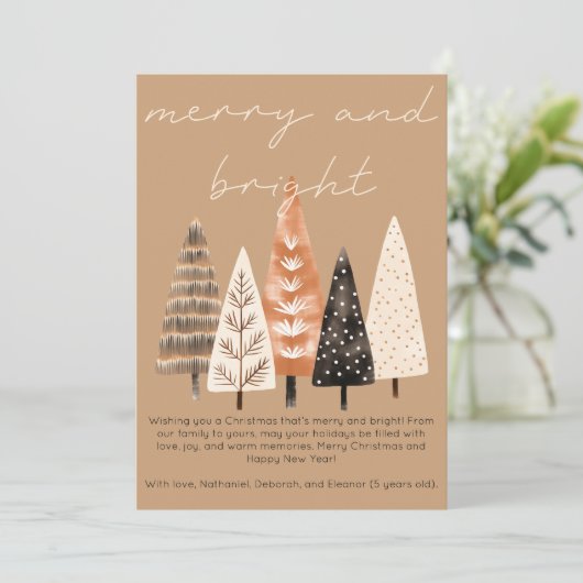 Merry & Bright Minimalist Boho Tan Christmas Schat Feestdagenkaart (Staand voorkant)