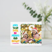 Merry Bright Pink Blue Kerstverlichting Foto Feestdagenkaart (Staand voorkant)