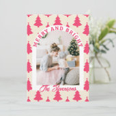 Merry & Bright Retro Arch Photo Pink Christmas Feestdagenkaart (Staand voorkant)