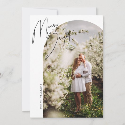 Merry + Bright Script Boog Foto Feestdagenkaart (Voorkant)