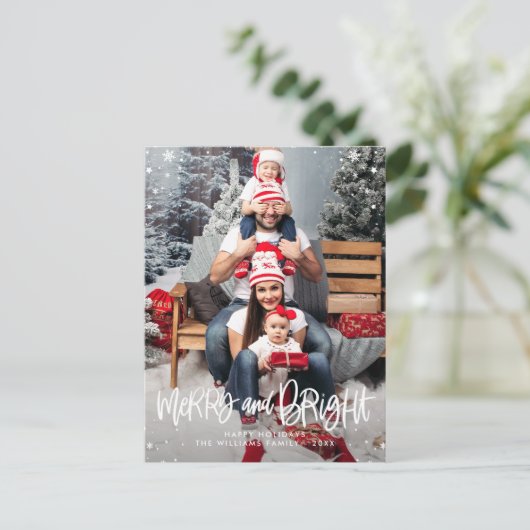 Merry & Bright script foto overlay Feestdagenkaart (Staand voorkant)
