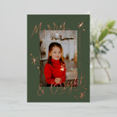 Merry & Bright Snowflake Lettered Photo Overlay Folie Feestdagenkaart (Staand Voorkant)