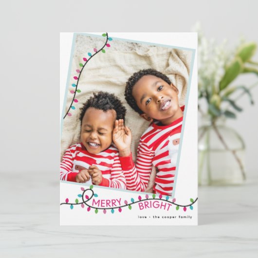 Merry + Bright String Lights- Holiday Photo Card Feestdagenkaart (Staand voorkant)