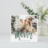 Merry Brush Script Groen Vierkant Feestdagenkaart (Staand voorkant)