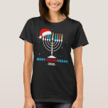 Merry Chrismukkah 2022 Hanukkah Xmas Menorah Jewis T-shirt<br><div class="desc">Vrolijk kerstfeest 2022 Chanoeka Xmas Menorah Joods</div>