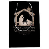 Merry Christmas A Savior Is Born Nativity Medium Cadeauzakje (Voorkant)