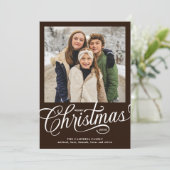 Merry Christmas Chocolade Bruin Script Foto Feestdagenkaart (Staand voorkant)