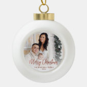 Merry Christmas Family Photo Roos Gold Script Keramische Bal Ornament (Voorkant)