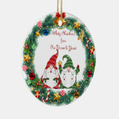 Merry Christmas from Our Gnome to Yours on a Keramisch Ornament (Rechts)