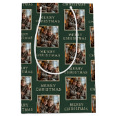 Merry Christmas Green Photo Holiday Medium Cadeauzakje (Voorkant)