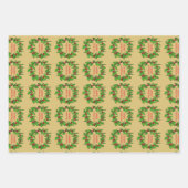 Merry Christmas Holly Wreath With Berries  Inpakpapier Vel (Voorkant)