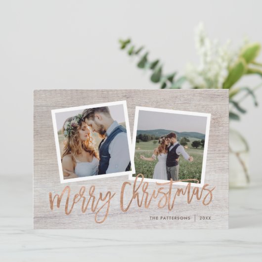 Merry Christmas Rustic Roos Gold Script Foto Feestdagenkaart (Staand voorkant)
