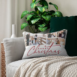 Merry Christmas Script 4 Photo Collage Custom Accent Kussen<br><div class="desc">Personaliseer uw Feestdagen met een vrolijk kerstscript 4 Photo Collage Accent Pillow Voeg een persoonlijk tintje toe aan uw vakantiedecor met dit prachtig ontworpen Merry Christmas Script 4 Photo Collage Custom Accent Pillow. Laat vier van je favoriete familiefoto's zien in een chique en feestelijke lay-out, omlijst door een elegant 'Merry...</div>