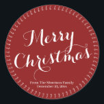 Merry Christmas script bordeaux aangepaste naam Ronde Sticker<br><div class="desc">Vrolijk kerstscript aangepaste familienaam en datum cadeau gunst stickers. Vrolijk kerstfeest,  namen en datum omgeven door een delicate ronde krans van schattige suikerriet in bordeaux,  bordeaux,  Oxblood rood en wit</div>