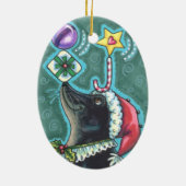 MERRY CHRISTMAS SEAL BALANCING GIFTS & CANDY CANE KERAMISCH ORNAMENT (Achterkant)
