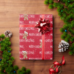 MERRY CHRISTMAS-tekst met Gingerbrood Man Cadeaupapier<br><div class="desc">Witte MERRY CHRISTMAS-tekst met tandenbrood en sneeuwvlokken op rode achtergrond. De tekst kan worden uitgegeven. De achtergrondkleur kan worden gewijzigd.</div>