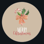 Merry Christmas Waterverf Candy Cane Ronde Sticker<br><div class="desc">Dit ronde Kerst sticker is voorzien van een feestelijke waterverf afbeelding van een snoepriet versierd met een lint en een hulst.</div>