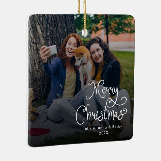 Merry Christmas Whimsical Script Family Photo Dog Keramisch Ornament (Rechts)