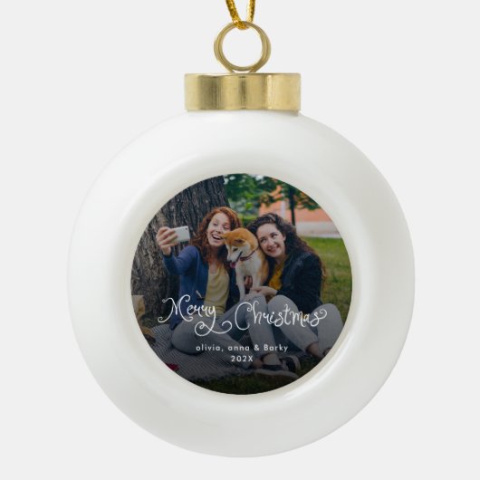 Merry Christmas Whimsical Script Family Photo Dog Keramische Bal Ornament (Voorkant)