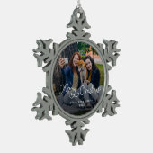 Merry Christmas Whimsical Script Family Photo Dog Tin Sneeuwvlok Ornament (Links)