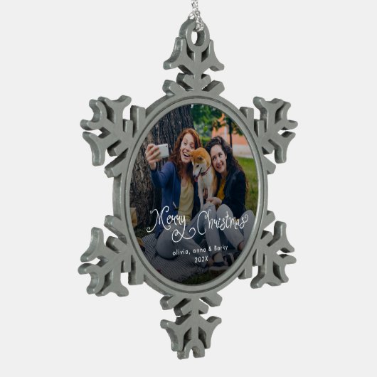Merry Christmas Whimsical Script Family Photo Dog Tin Sneeuwvlok Ornament (Links)
