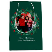 Merry Christmas Wreath Family Photo Personalized Medium Cadeauzakje (Voorkant)
