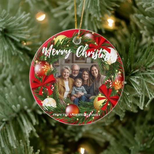 Merry Christmas Wreath Photo Personalized Family N Keramisch Ornament (Boom)