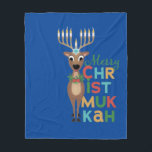 Merry Christmukkah Reindeer Fleece Deken<br><div class="desc">Kerstrendieren met een Hanukkah-menorah voor geweien met een Merry Christmukkah-groet.</div>