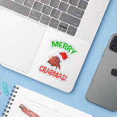 Merry Crabmas. Funny Kerstmis Hermit Crab Lover Sticker (Laptop met iPhone)