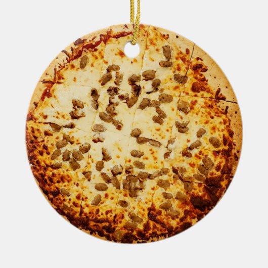 Merry Crustmas Funny Cheese and Sausage Pizza Keramisch Ornament (Voorkant)