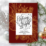 Merry en Bright Gold Citrus Pine Tree Bough Red Feestdagenkaart<br><div class="desc">Merry and Bright Gold Citrus Pine Tree Bough op Maroon Red Holiday Kaart. Verstuur vakantiegroeten naar vrienden en familie met deze moderne en elegante niet-fotodesign feestelijke, natuurlijke minimalistische stijlkaarten! Een prachtige bloemenblaadjes met citrusvruchten, kaneel, kerstgordels, heilige en pijnboombladeren lijst rond vakantiegroeten van "Merry and Bright" in stijlvolle kalligrafie. Op de...</div>