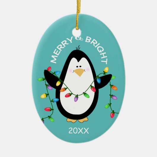 Merry en Bright Kerstmis Penguin Fun Blue Oval Keramisch Ornament (Voorkant)