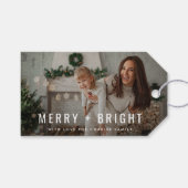 Merry en Bright | Moderne stijlvolle kerstfoto Cadeaulabel (Voorkant (Horizontaal))